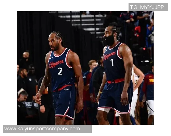 昔日队友今敌手KD穿火箭战袍对决哈登快船球衣真让人唏嘘