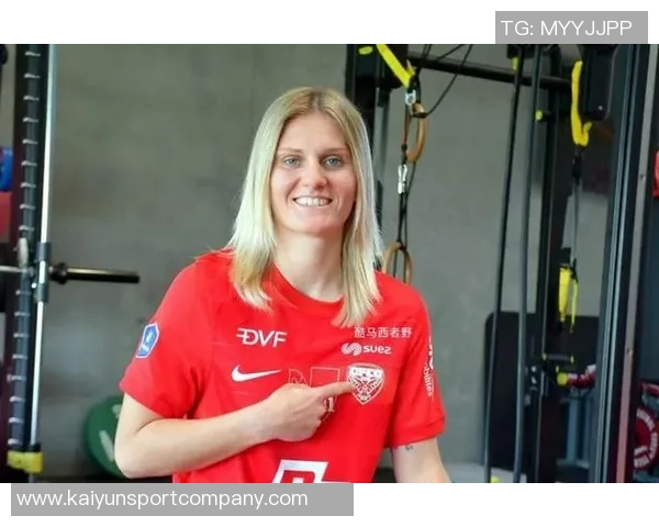 绝杀时刻姜晨璟冷静推射破门VAR确认有效武汉女足暂时领先对手1-0