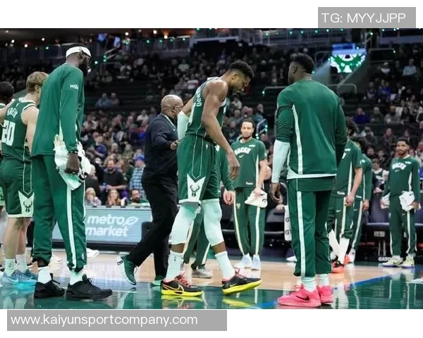 字母哥受伤影响雄鹿战局两队平局后最终惨遭对手逆转落败12分 字母哥受伤影响雄鹿战局两队平局后最终惨遭对手逆转落败12分