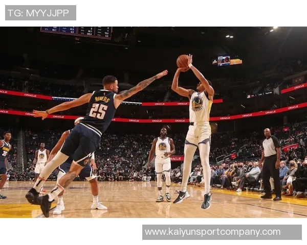 约基奇高效发挥7投6中轻松斩获17分7篮板5助攻助队取胜