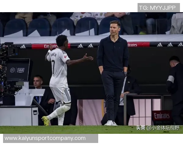 西媒报道皇马寻求创造力中场埃尔切新星门多萨成潜在目标 西媒报道皇马寻求创造力中场埃尔切新星门多萨成潜在目标