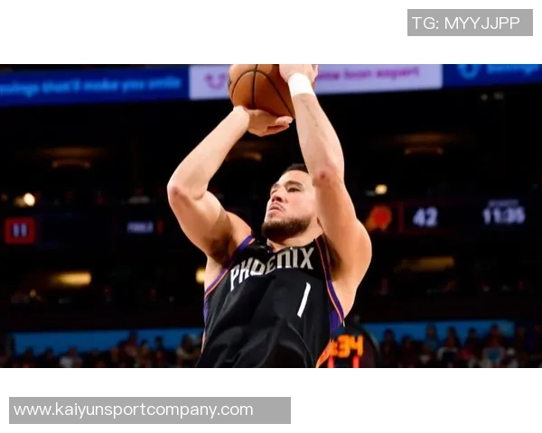 布克末节发力砍下25分助球队逆转胜利展现超强个人能力