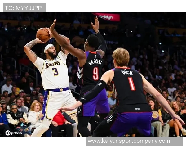 浓眉高效表现引领球队胜利14投11中斩获25分10篮板3助攻3抢断2盖帽